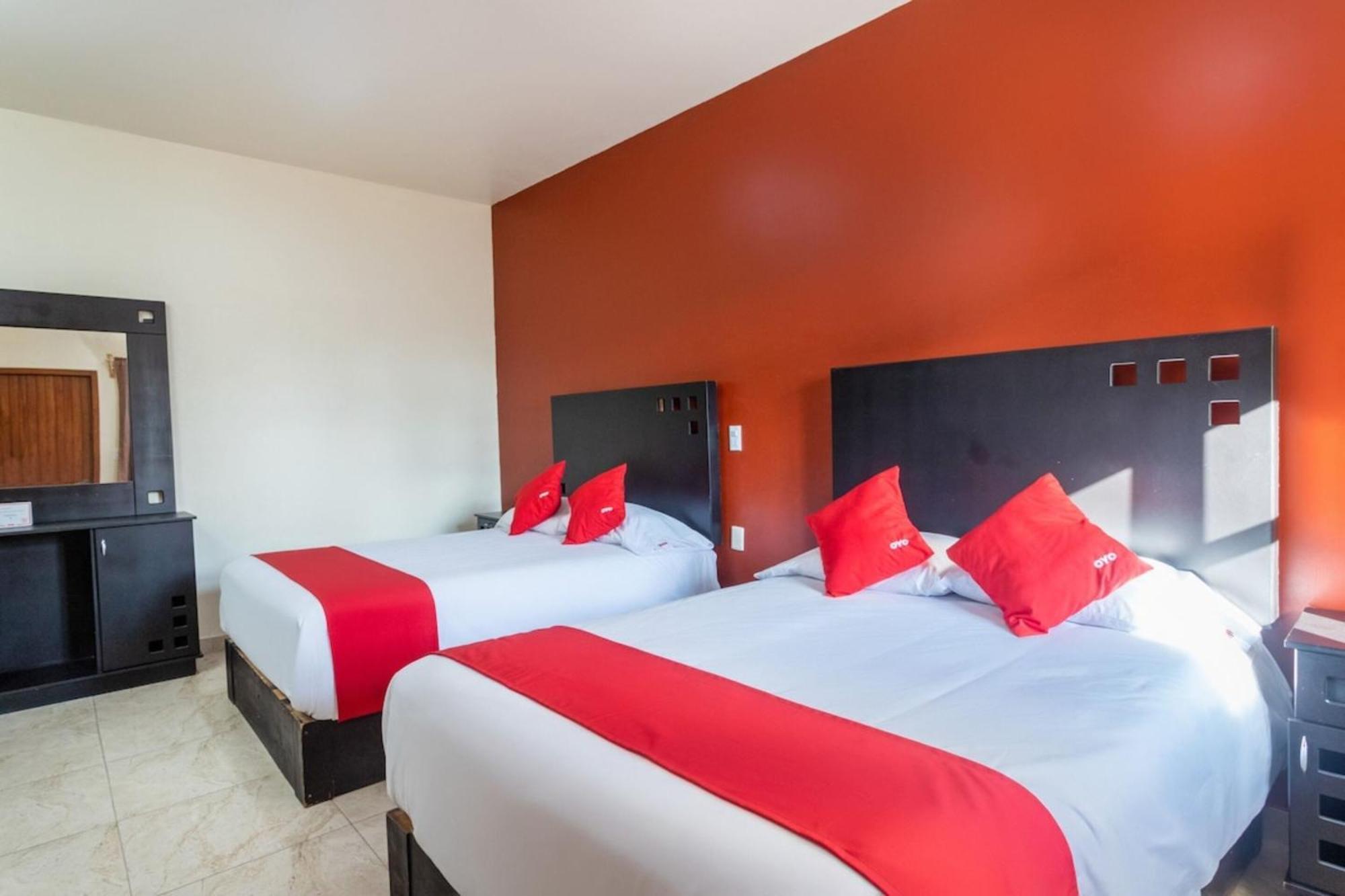 Oyo Hotel Emperadores Inn, Atlixco Exterior photo
